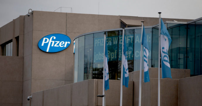 “Armi biologiche in Ucraina”, Russia accusa multinazionali Pfizer e Moderna 