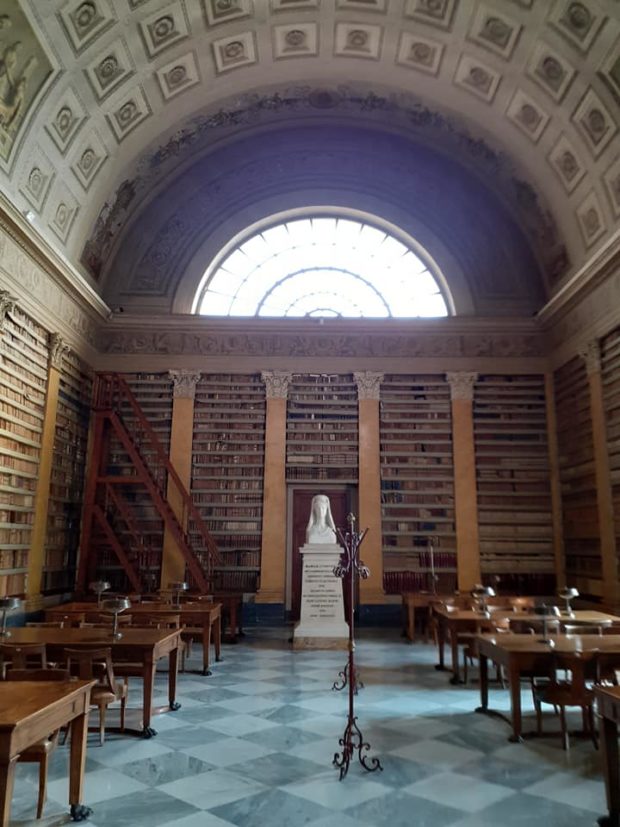 Ministro Franceschini vuole spostare la Biblioteca Nazionale a Palazzo Fuga. Muscarà: “Non sei il padrone di Napoli”