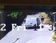 Napoli, furgone impazzito travolge tre persone: un morto, fermato il conducente