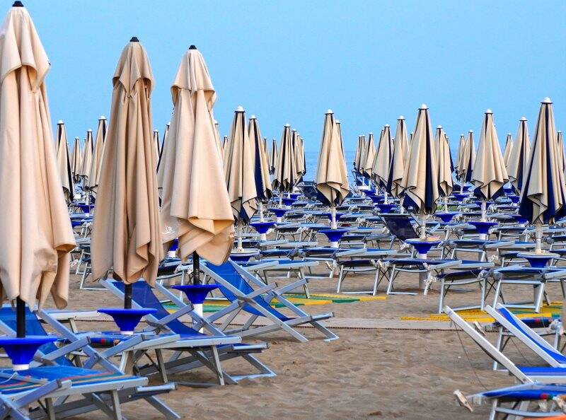 Campania: solo una spiaggia su tre è libera, il 68% occupate da privati