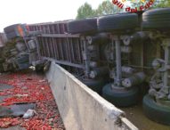 Autostrada Napoli-Canosa, Tir invade carreggiata: muore l’autista