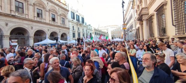 8 mila in piazza a Roma per sostenere Italia Sovrana e Popolare, la lista che rivendica il ritorno alla Costituzione