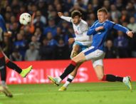 Il Napoli stende i Rangers 3-0,  è primo nel girone di Champions League