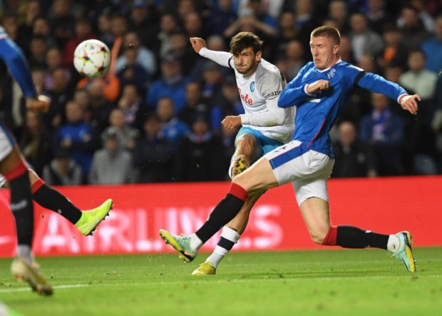 Il Napoli stende i Rangers 3-0,  è primo nel girone di Champions League
