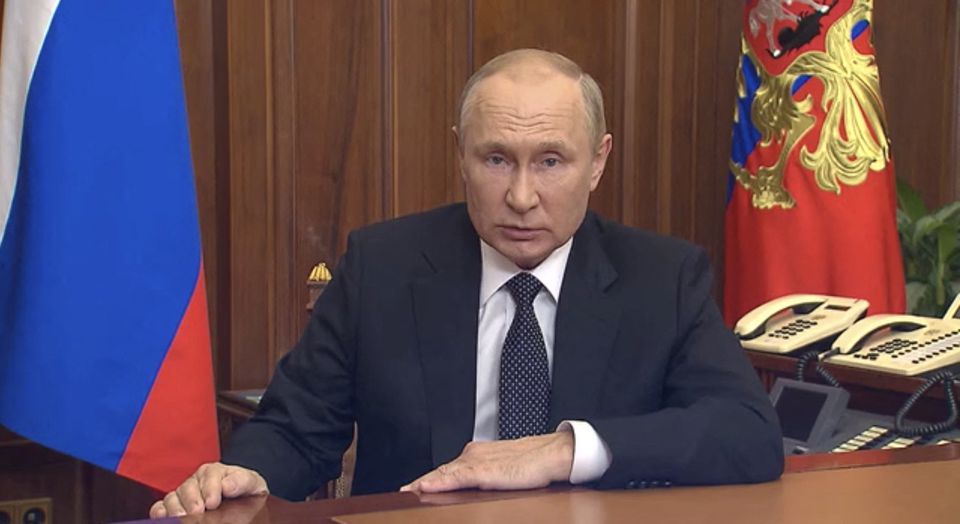 Il presidente russo Putin reagisce agli attacchi degli Usa e della Nato e annuncia la mobilitazione: “L’Occidente vuole distruggerci. Useremo ogni mezzo per proteggerci. Non sto bluffando”