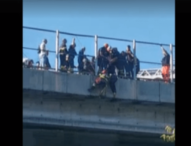 Napoli, da ieri minacciava il suicidio dal viadotto di Soccavo: salvato dai vigili del fuoco