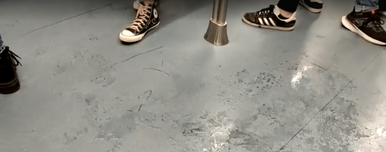 Napoli, infiltrazioni d’acqua nei nuovi vagoni della metropolitana linea 1