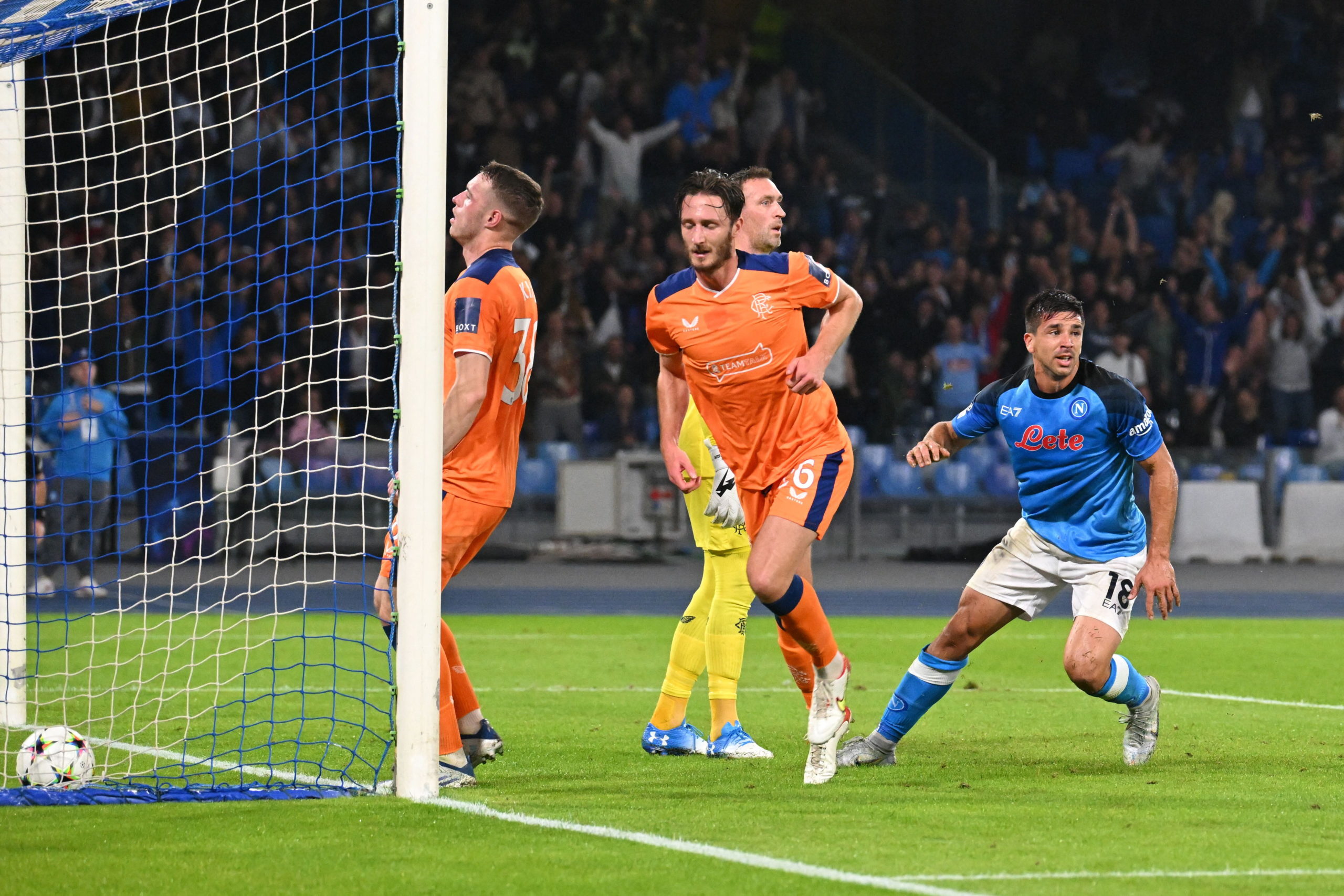 Napoli inarrestabile e divertente: 3-0 ai Rangers
