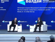 Putin: “l’Occidente è accecato dal colonialismo e usa le ‘rivoluzioni colorate’ perchè non riesce a competere con l’Asia’