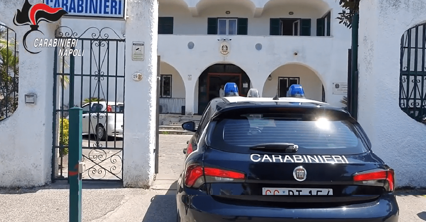Ischia, blitz dei carabinieri in un istituto religioso: arrestata una suora per maltrattamenti sui minori