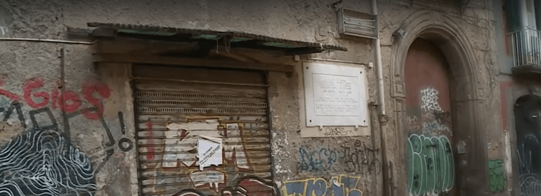 Napoli, tensione per lo sgombero di Palazzo Moscati