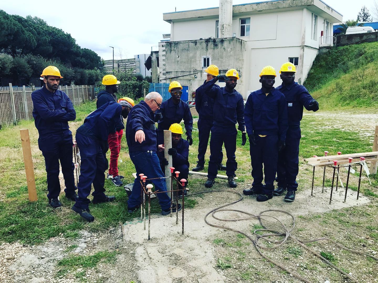 Napoli, i migranti a scuola per diventare operai edili polivalenti