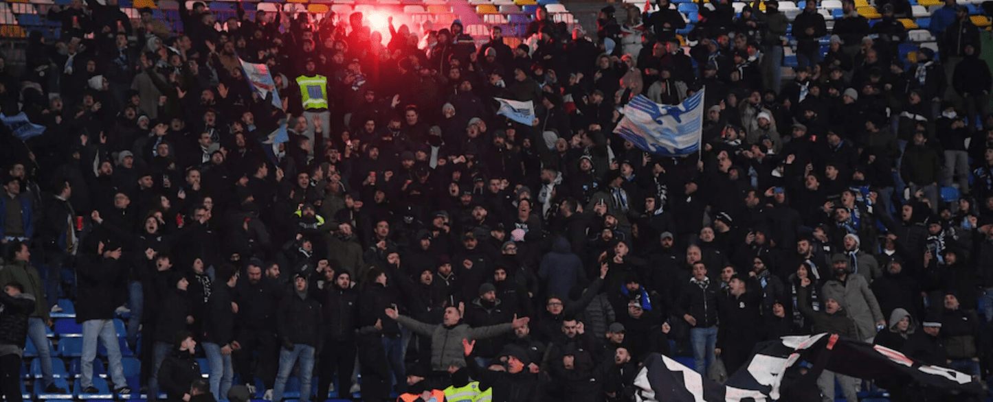Paura allo stadio Maradona: ragazzo colpito da una bomba carta