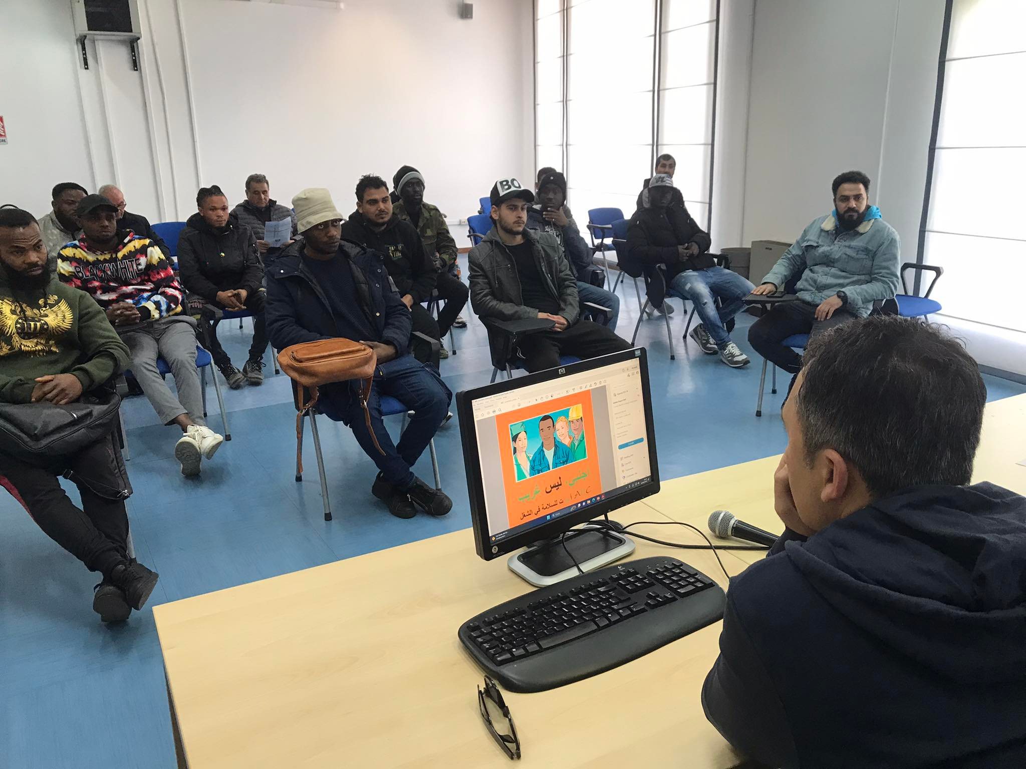 Napoli, un nuovo corso per inserire i migranti nel settore edile
