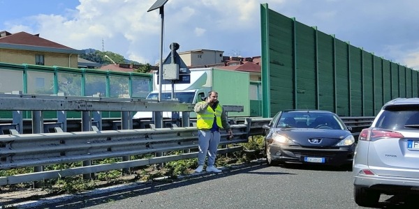 Salerno, Incidente sul raccordo Sa-Av
