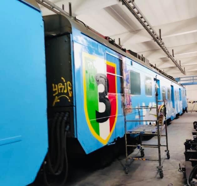 Ecco il treno ‘azzurro scudetto’ della Cumana