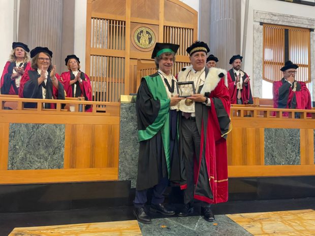Napoli, Università Federico II: Alberto Angela riceve laurea honoris causa in Geologia