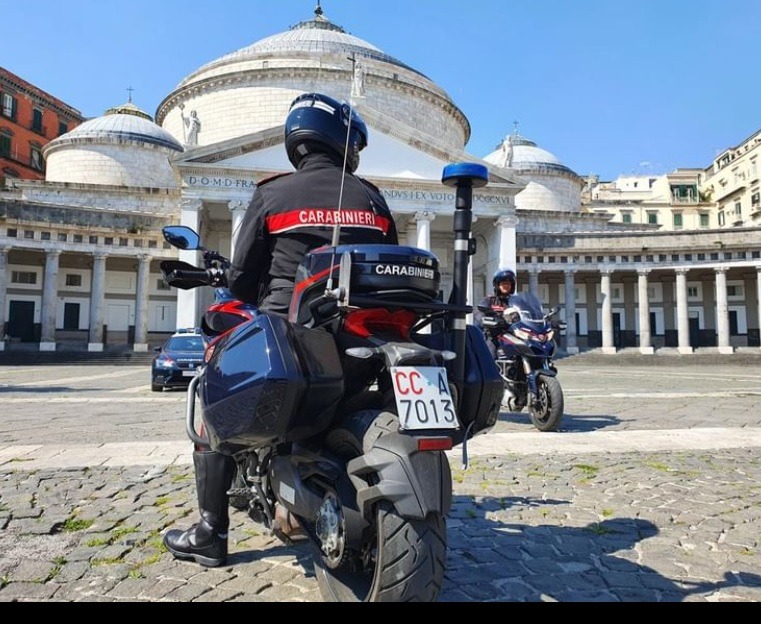 Napoli, si fingono tecnici dell’Enel e derubano 79enne: due arresti