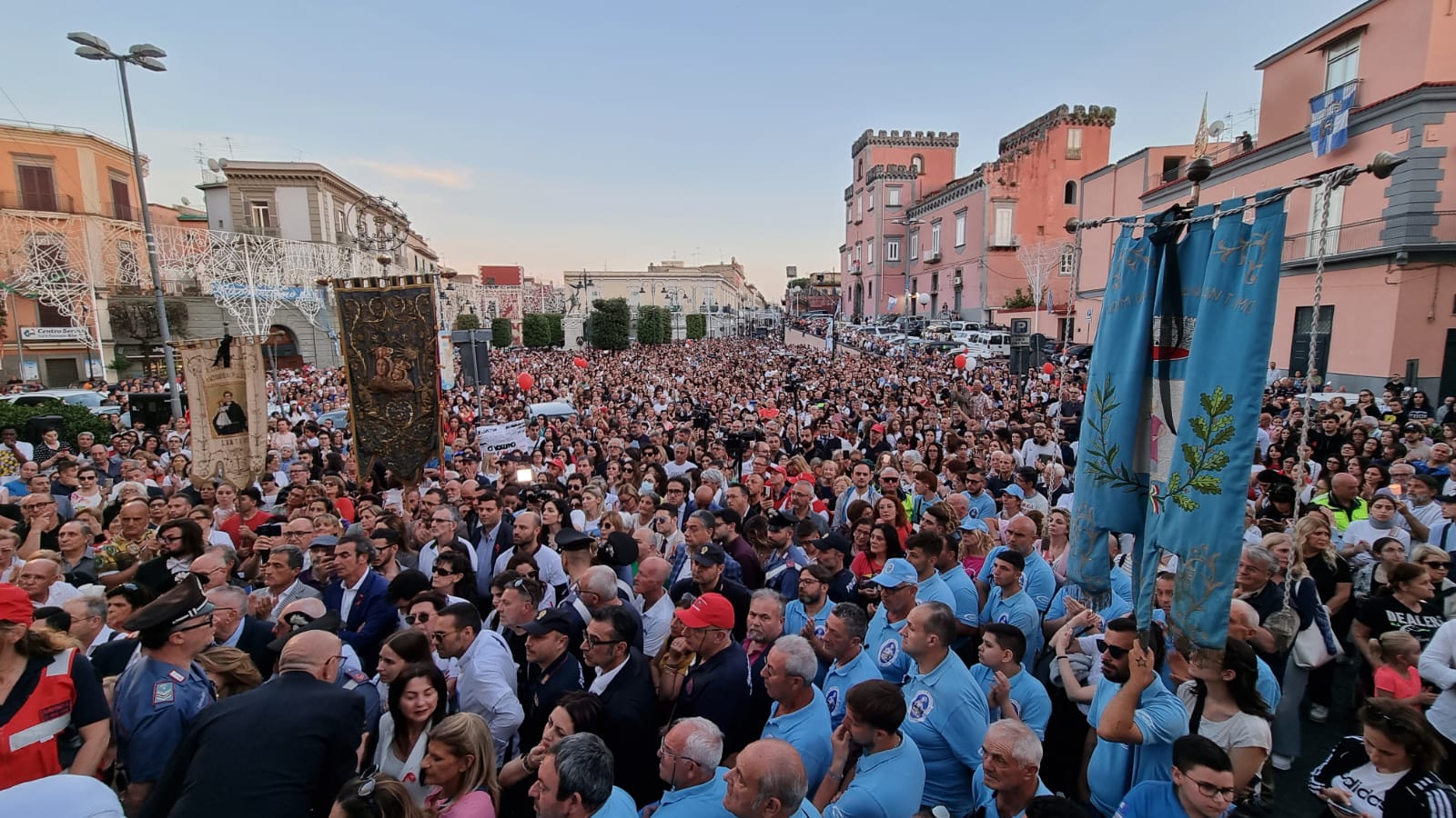 Sant’Antimo, 20 mila alla fiaccolata in memoria di Giulia Tramontano