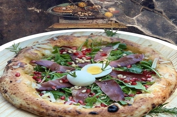 “La Gare” sforna la pizza “Pompeii”
