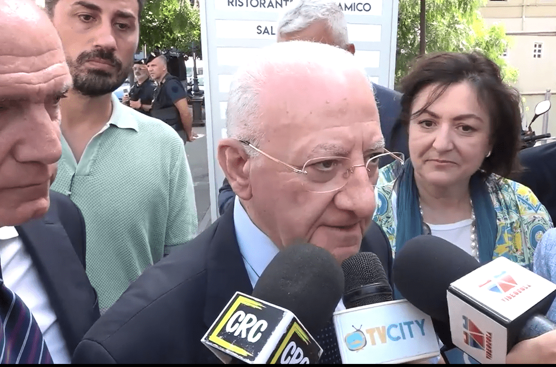Campania, De Luca: “il numero chiuso a medicina è una porcheria. I figli della povera gente non possono pagare corsi formazione”
