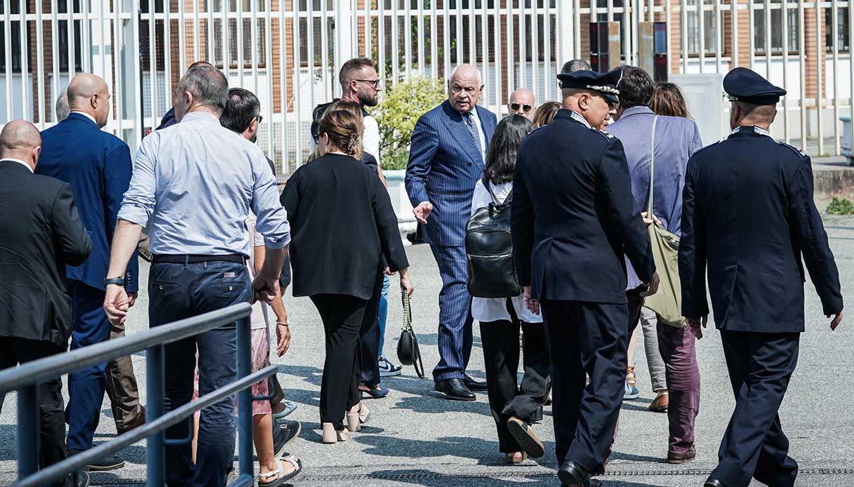 Emergenza carceri italiane, tre morti in due giorni. A Torino contestato il ministro Nordio