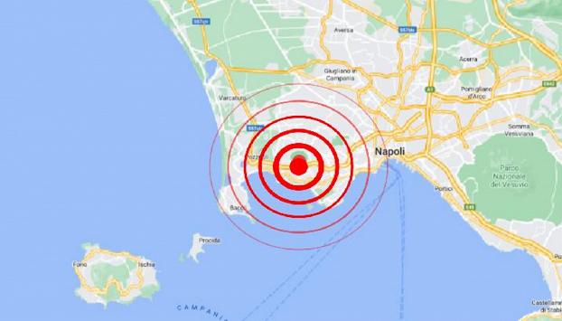 Napoli, sciame sismico Campi Flegrei: registrate 120 scosse