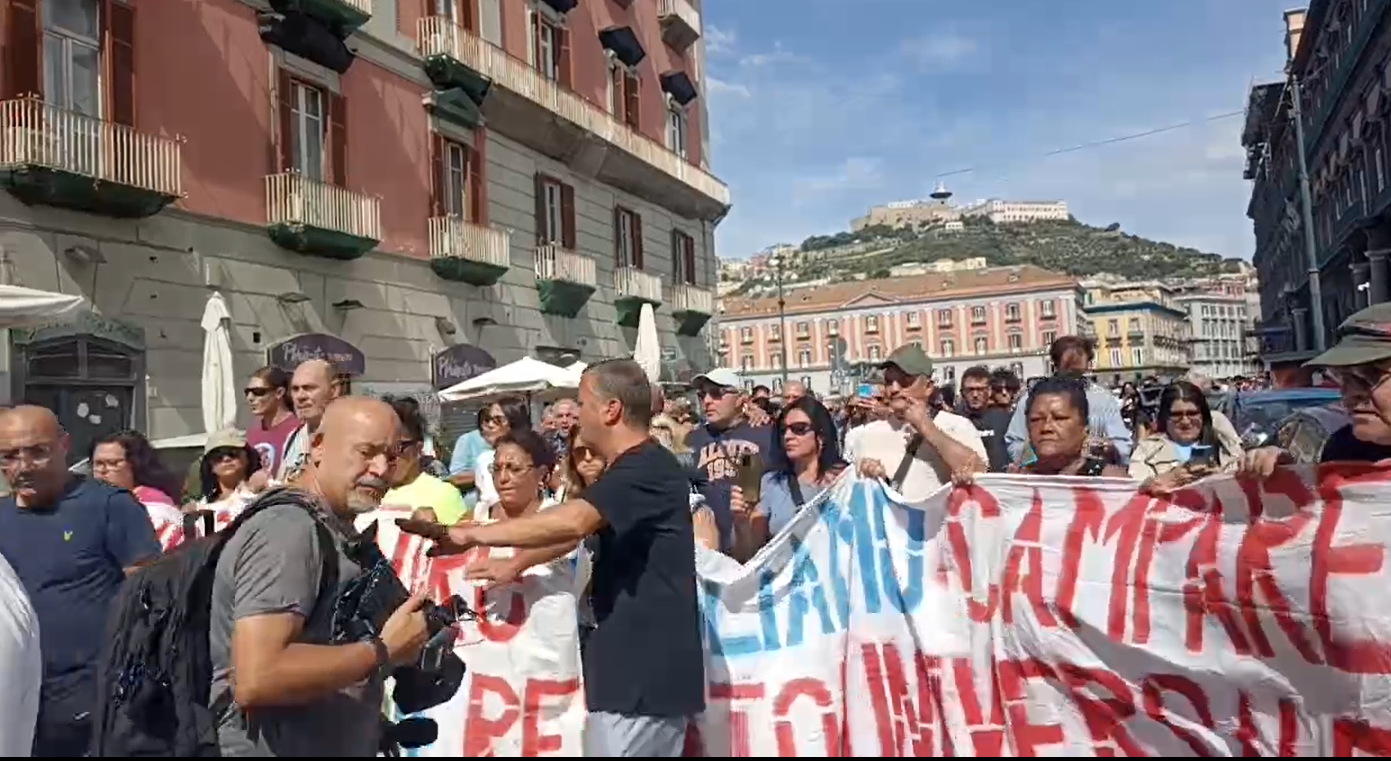 Napoli, Reddito: tornano in piazza i disoccupati