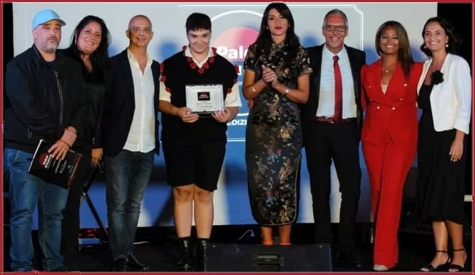 Simone Castelluccio trionfa a Salerno al contest Palco d'Autore