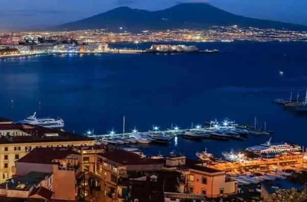 Sicurezza, turismo e servizi: Napoli punti sul tris vincente