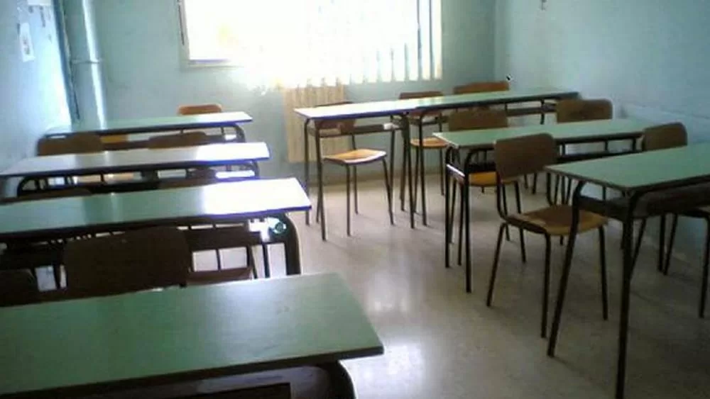 Campi Flegrei: scuole chiuse a Pozzuoli dopo    la scossa di stanotte. A Napoli rimangono aperte
