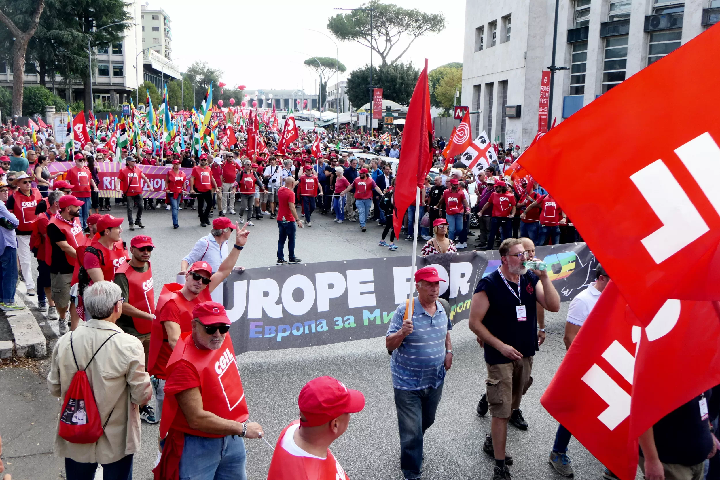 La manifestazione di oggi a Roma organizzata dalla Cgil.