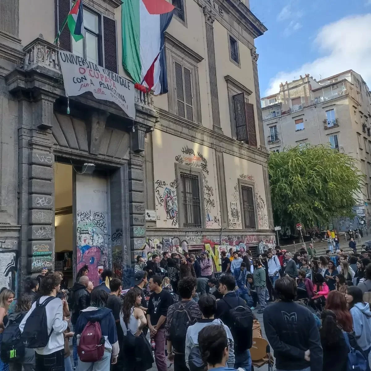 Napoli, studenti dell’Orientale: “contrari all’Università silenziosa e acritica”