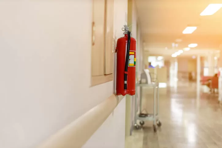 Le norme antincendio non vengono rispettate in 1 ospedale su 3 in Italia