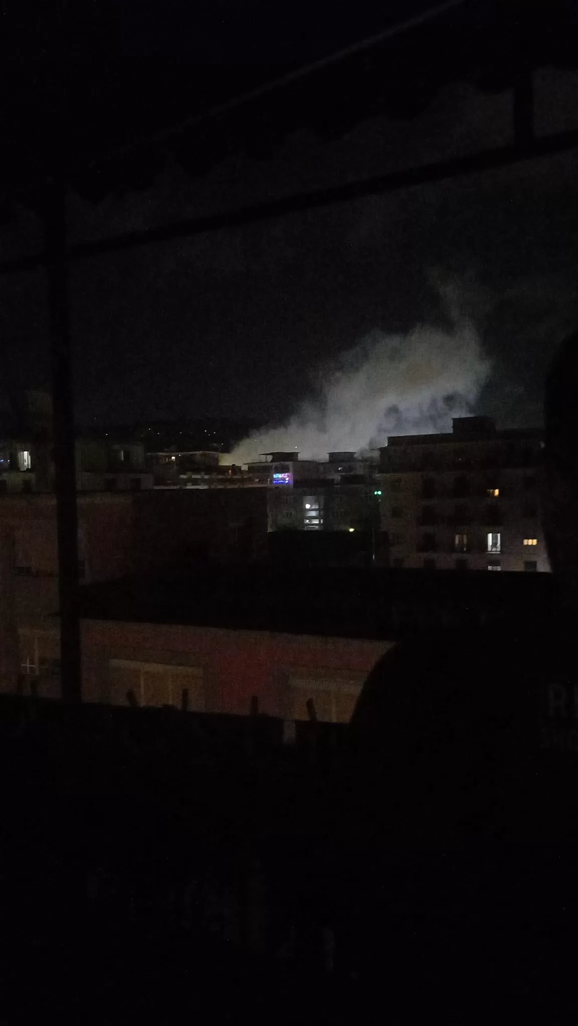 Napoli, Bagnoli: esplode petardo, danni a scooter e auto in sosta