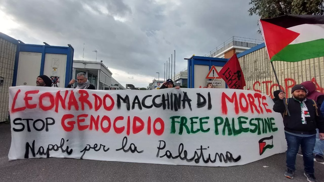 Bacoli(Napoli): protesta operaia davanti alla Leonardo, l’azienda che vola in Borsa inviando armi ad Israele