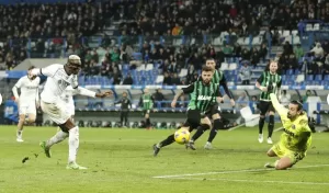 Si risveglia il Napoli: gioca come un anno fa e travolge il Sassuolo segnando 6 gol