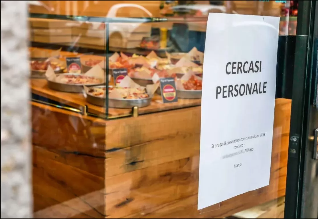 I 5 mila saltimbocca di Angelo, ragazzo elegante che percepisce 800 euro al mese