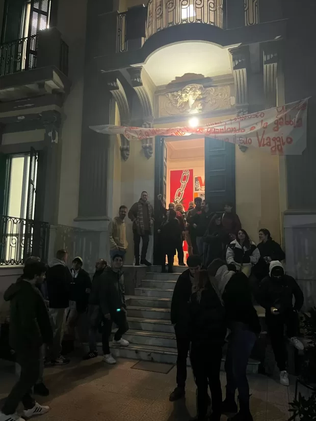 Napoli, Bagnoli: l’ambulatorio popolare di Villa Medusa dà fastidio alle cricche e ai burocrati dell’Asl. Scatta la mobilitazione