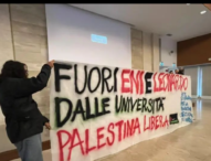 Napoli, gli studenti il giorno dopo la contestazione al direttore filo-israeliano di ‘Repubblica’: “vogliamo un sapere libero, fuori dalle dinamiche di propaganda sionista e bellica”