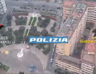 Napoli, Fuorigrotta: mobilitati 200 uomini delle forze dell’ordine, cani poliziotti ed elicotteri per sequestrare qualche televisore e profumi contraffatti