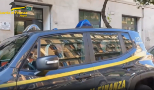 Napoli, blitz contro la camorra: sequestrata la pizzeria “Dal Presidente”. 5 arresti tra cui un poliziotto