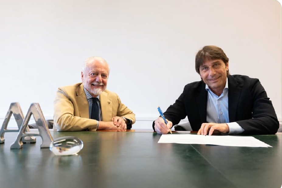 Antonio Conte è il nuovo allenatore del Napoli: ingaggiato per 6,5 milioni a stagione più bonus