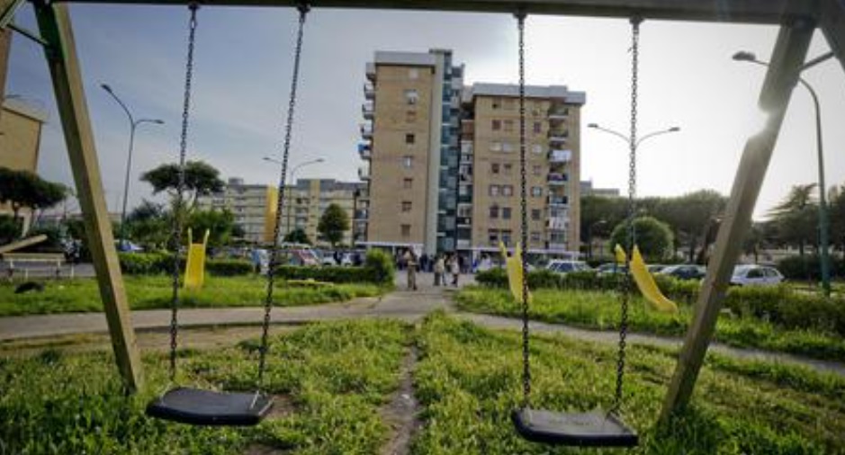 Caivano, condannati i due maggiorenni del branco che violentarono le bambine