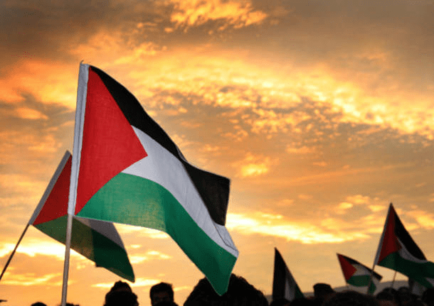 Trecento artisti firmano un appello contro il Festival Cinema di Venezia: “Indignati dal silenzio sul genocidio in corso a Gaza”