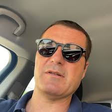 Campania, i carabinieri perquisiscono la casa del consigliere regionale Giovanni Zannini(Pd). Avrebbe ricevuto favori da imprenditori: gite in yacht e motorini per i figli