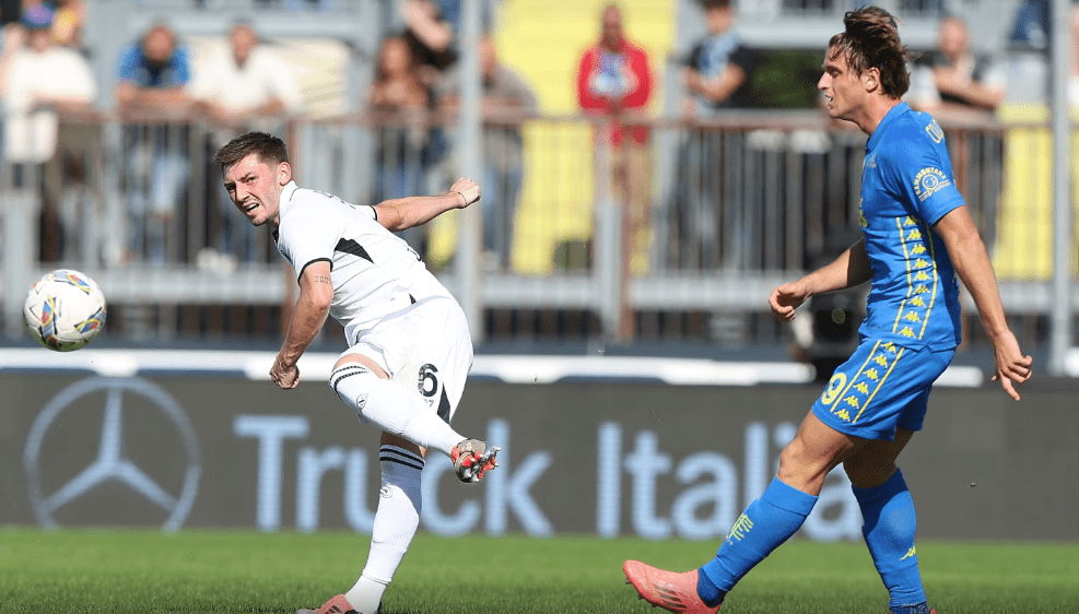 Serie A, Napoli batte 1-0 l’Empoli: rigore di Kvara e si conferma capolista