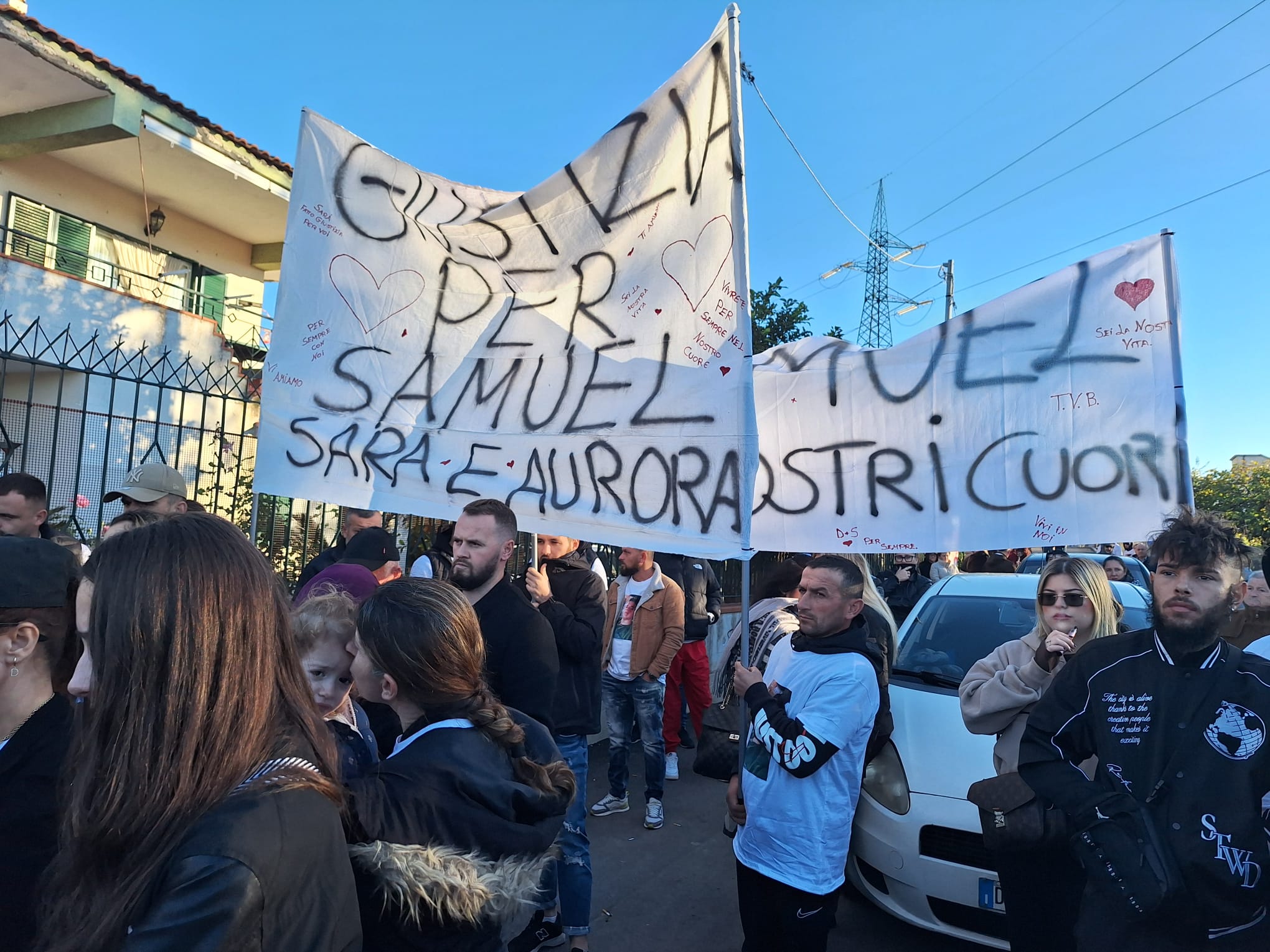Ercolano, marcia silenziosa: “giustizia per Samuel, Sara e Aurora”