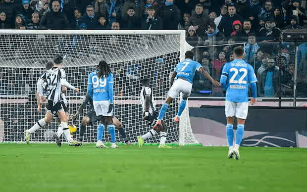 Calcio Serie A: Il Napoli torna a vincere, battuta l’Udinese 3-1