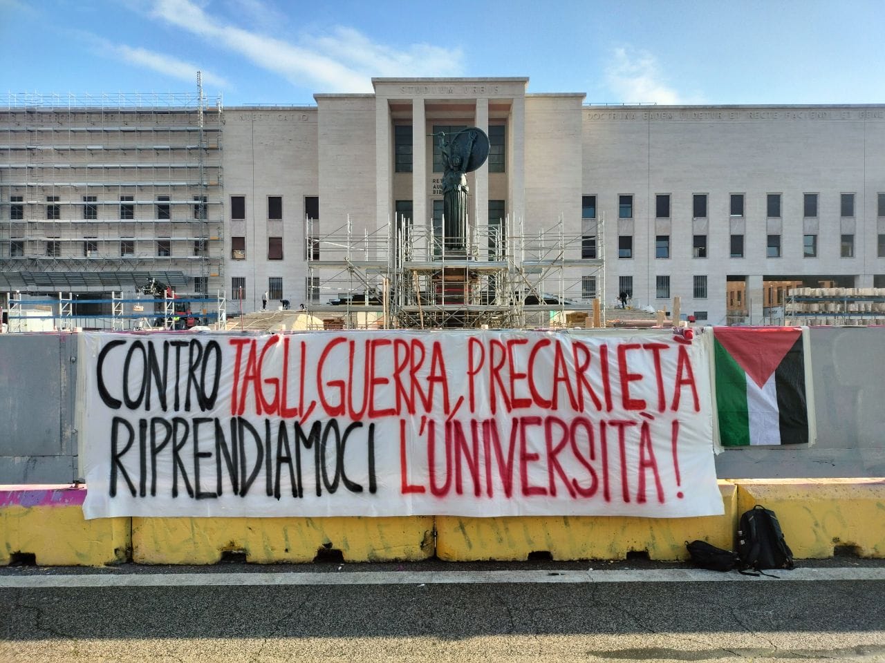 La mobilitazione dei precari: “contro i tagli e la guerra riprendiamoci l’Università”